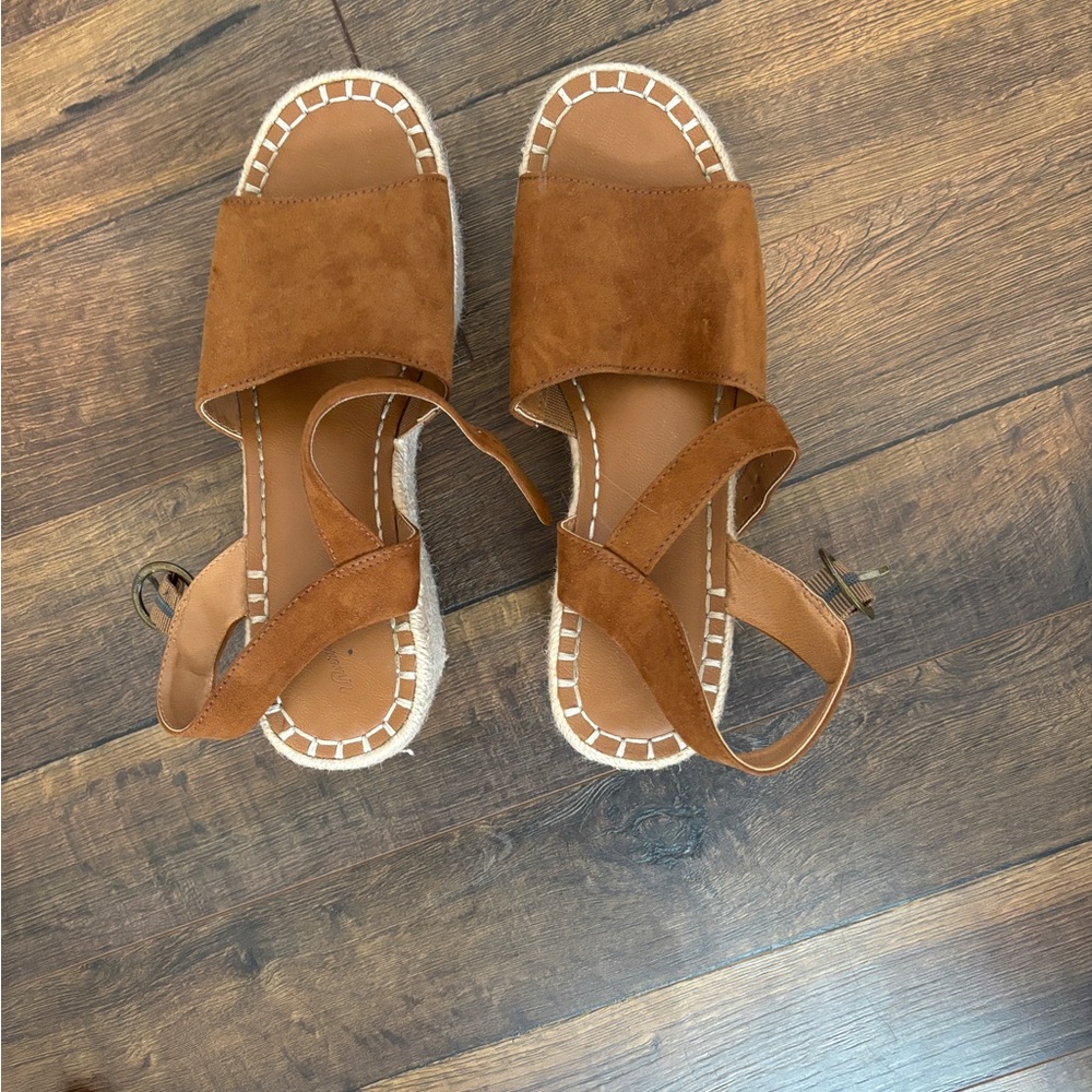 Universal Thread Tan Espadrille Sandals